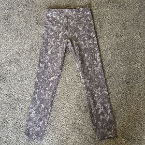 Lululemon HR Wunder Train 25” Inseam Snake Patterned Leggings -Size 6